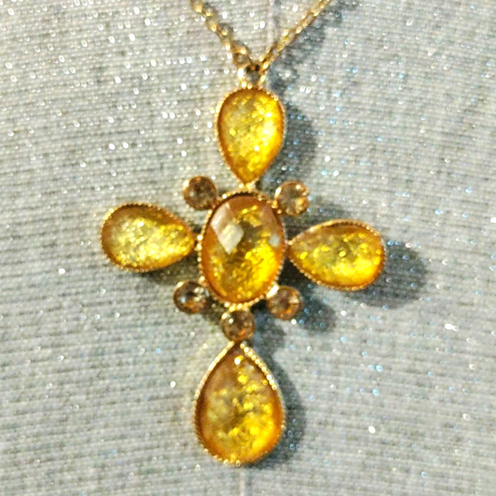 Erica Lyons Beautiful Gold Yellow Stone Cross Statement Necklace Clear Beads 16$